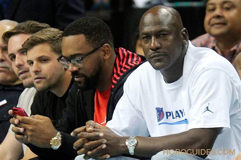 ROLEX - [名人表盒] 回憶人生的感人時刻，Michael Jordan戴了Roger Dubuis Excalibur Spider Pirelli