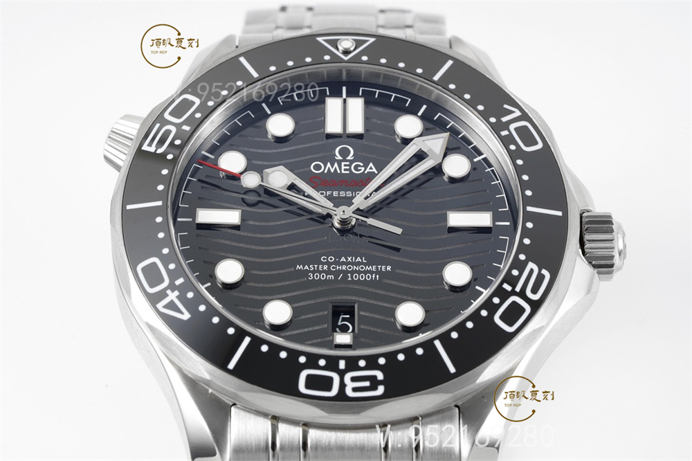 ZF廠2022復刻歐米茄海馬300系列腕表能超越vs廠和or廠海馬300嗎