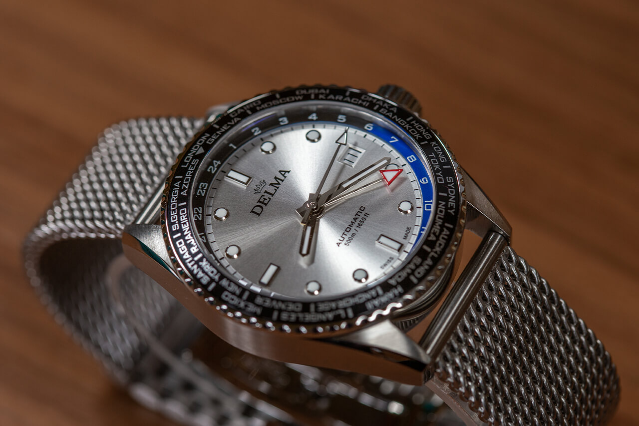 Delma Cayman Worldtimer