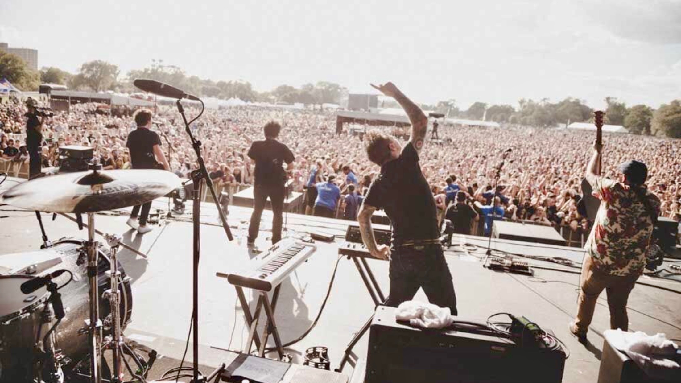 四 + 一?這個(gè)鍵盤手的收藏?fù)糁辛怂姓_的音符