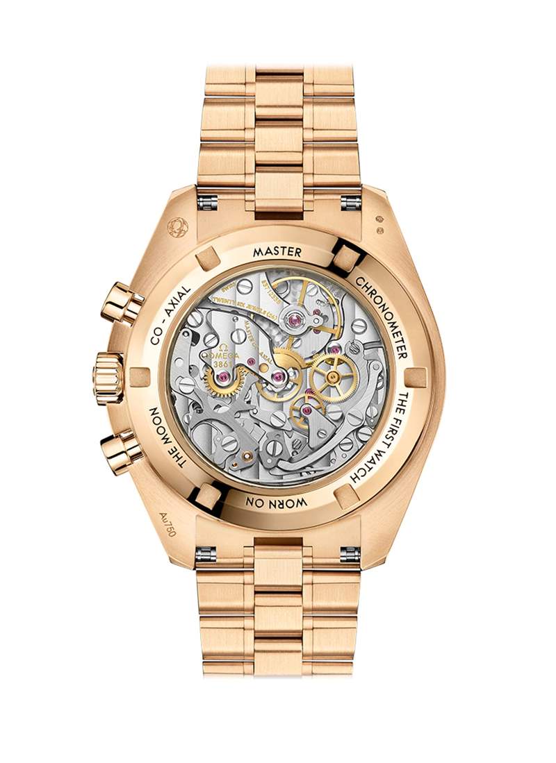 Moonshine?金材質(zhì)／3861手動上鍊機(jī)芯／時、分、小秒顯示／計時碼錶功能／藍(lán)寶石水晶鏡面、透明底蓋／防水50米／錶徑42mm／參考價：HKD315,900（OMEGA）