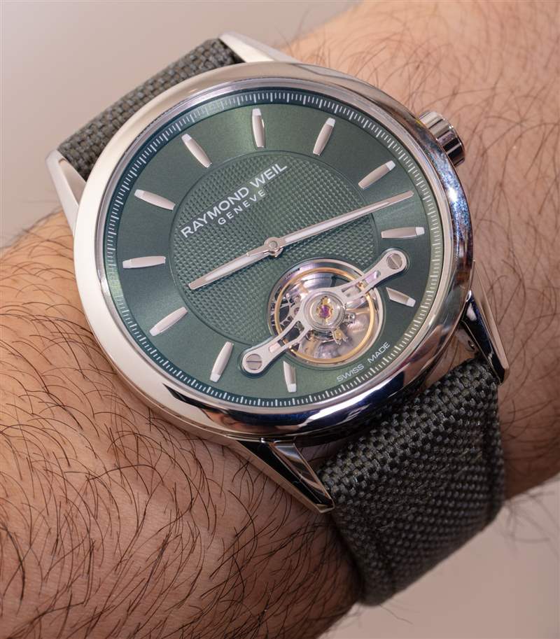 觀看評論：Raymond Weil 自由職業者 RW1212