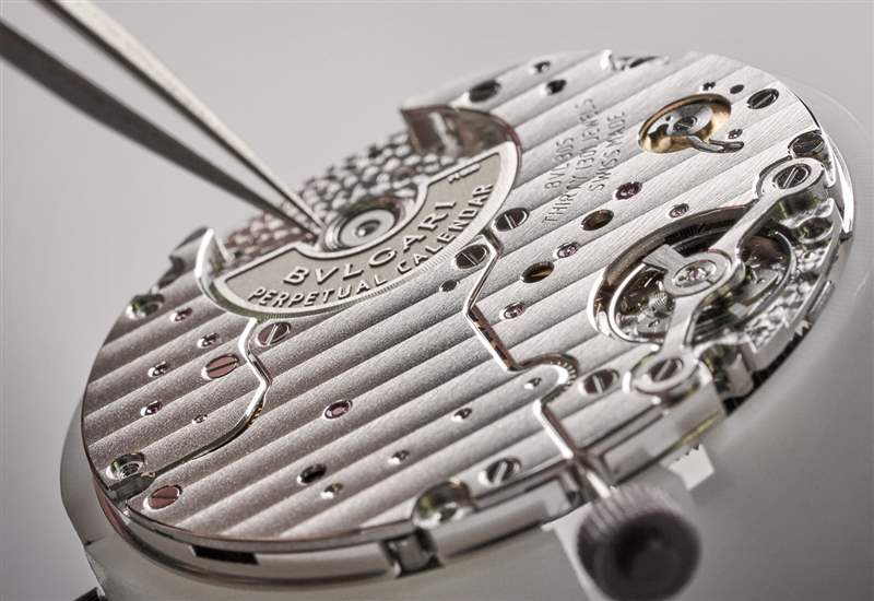 寶格麗 (BVLGARI) 在新視頻中展示打破紀錄的 Octo Finissimo 萬年歷腕表