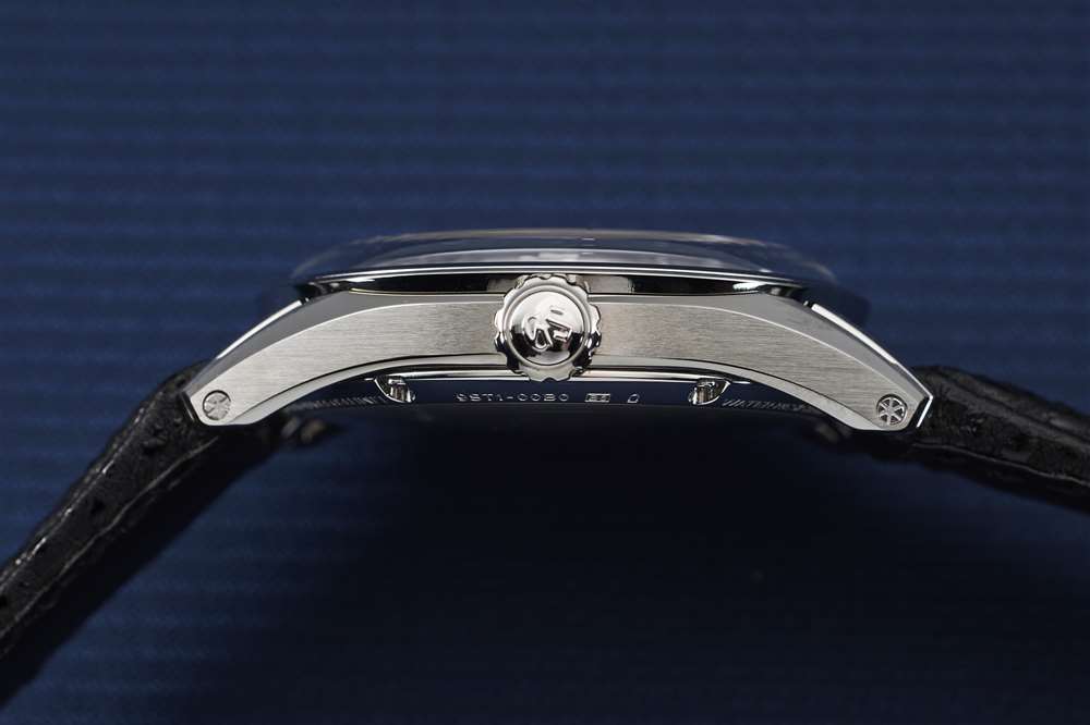 Grand Seiko Kodo 側(cè)視圖