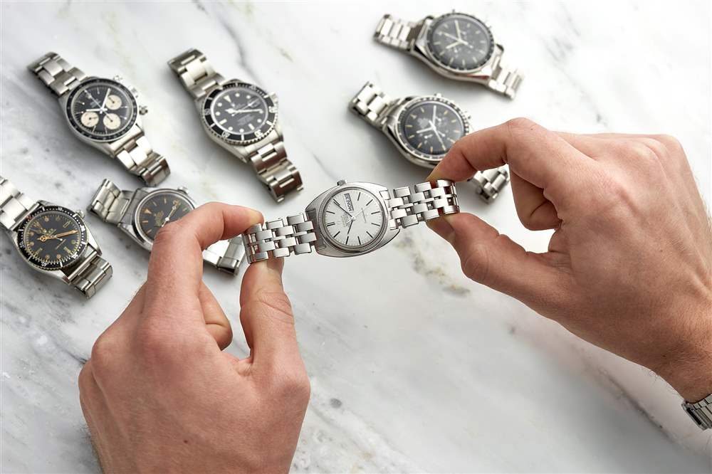 復(fù)古手表會(huì)說(shuō)話的手鏈