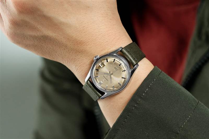 復(fù)古手表1967年的Tudor Submariner、1966年的Omega Speedmaster Professional“CB Case”和1940年代的Heuer Chronograph Ref.?345