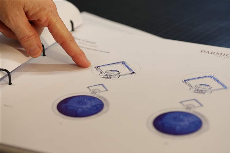 彩色設(shè)計(jì)圖，La Rose Carrée 懷表