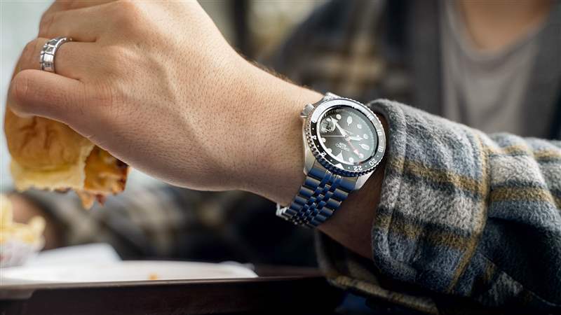 終于來了。 精工新款經濟實惠的格林尼治標準時間是一股不可忽視的力量