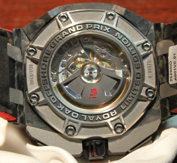 愛(ài)彼皇家橡樹(shù)離岸陶瓷限量版腕表