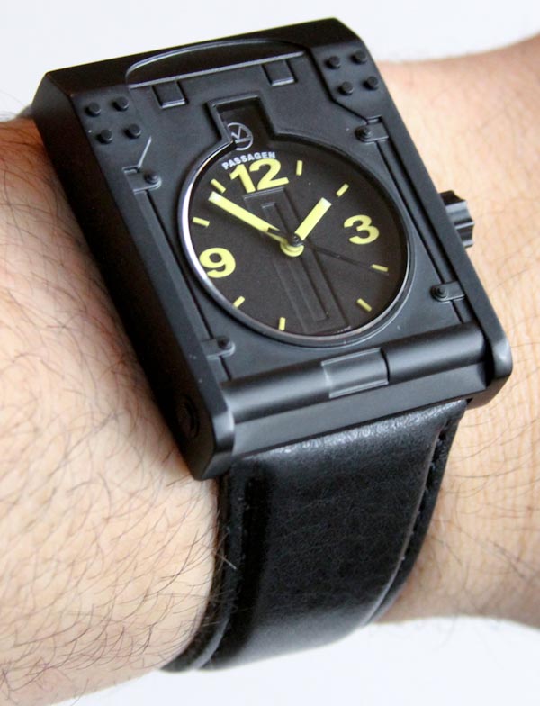 H.R. 吉格通道 來自 工作室墨菲斯手表