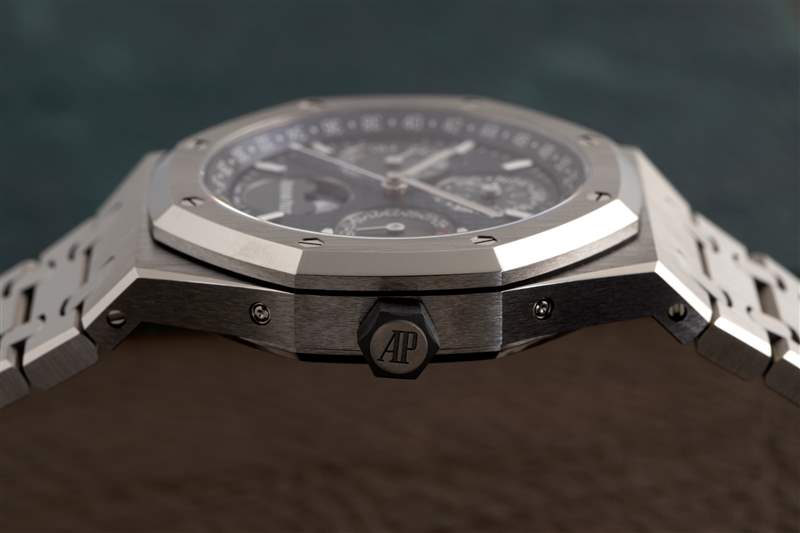 親身體驗全新皇家橡樹萬年歷美國獨家！