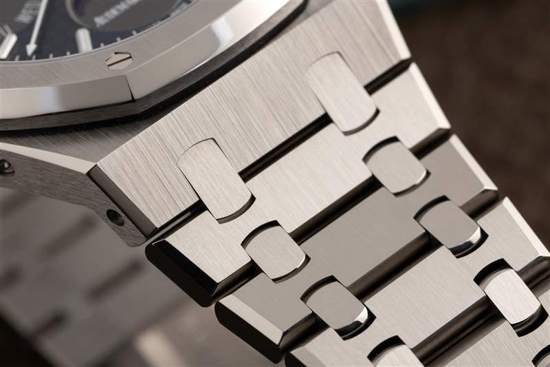 親身體驗全新皇家橡樹萬年歷美國獨家！