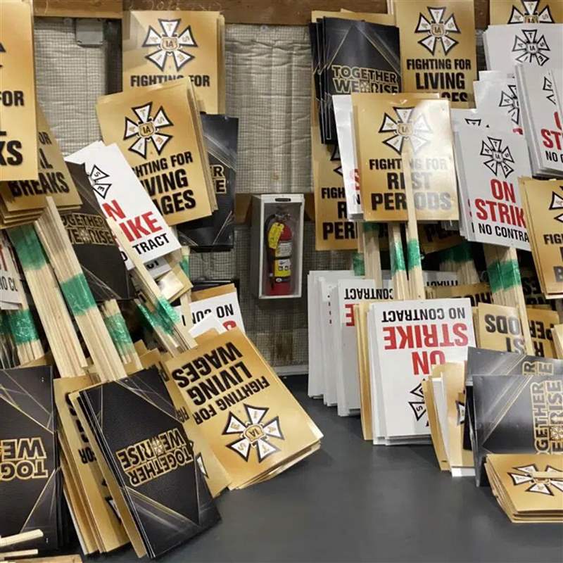 周末圍捕奇怪的信號，精疲力盡的舞臺工作人員和非常大的書