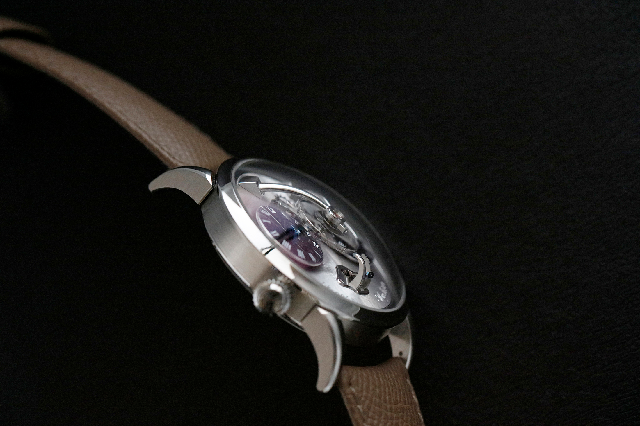 這件來(lái)自MB&F的獨(dú)特作品改變了我們對(duì)表耳的了解