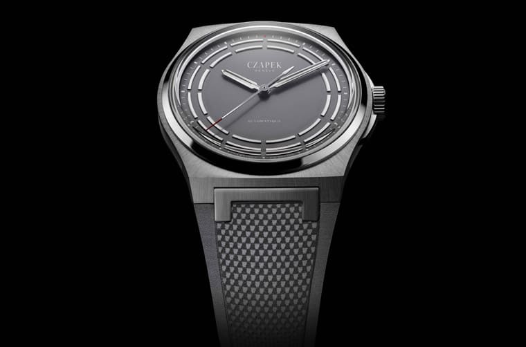 面盤設計很有巧思、要價超過百萬的CZAPEK運動風三針表