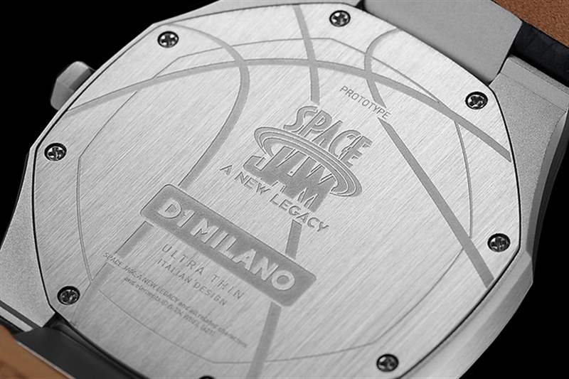 只是因?yàn)橛械谒目睢翱罩写蠊嗷@”手表。上帝幫助我們所有人