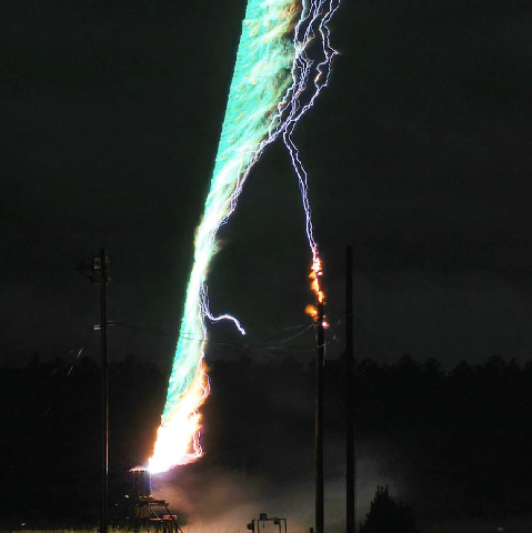 末綜合地鐵聲音、賽格威內(nèi)部和自制閃電