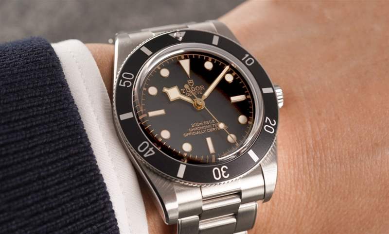 測(cè)試你的運(yùn)動(dòng)表尺寸下限！ 帝舵TUDOR Black Bay 54更袖珍更薄，表徑37mm