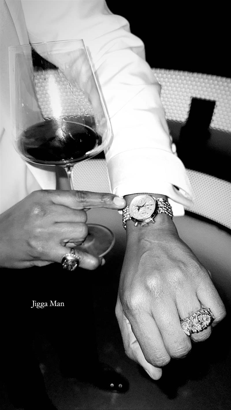 Jay Z 在黃金派對上佩戴百達翡麗 2499