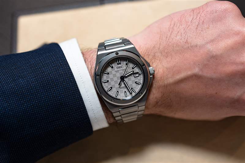 手腕上的萬(wàn)國(guó)表工程師腕表