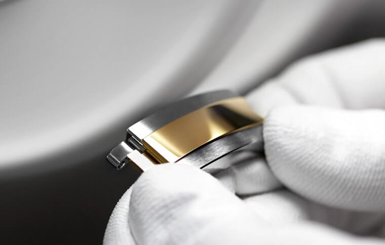 為何勞力士手表表殼鏈帶讓人感覺(jué)特別光亮細(xì)致
