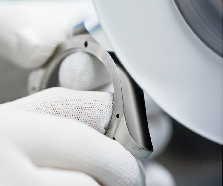 為何勞力士手表表殼鏈帶讓人感覺(jué)特別光亮細(xì)致