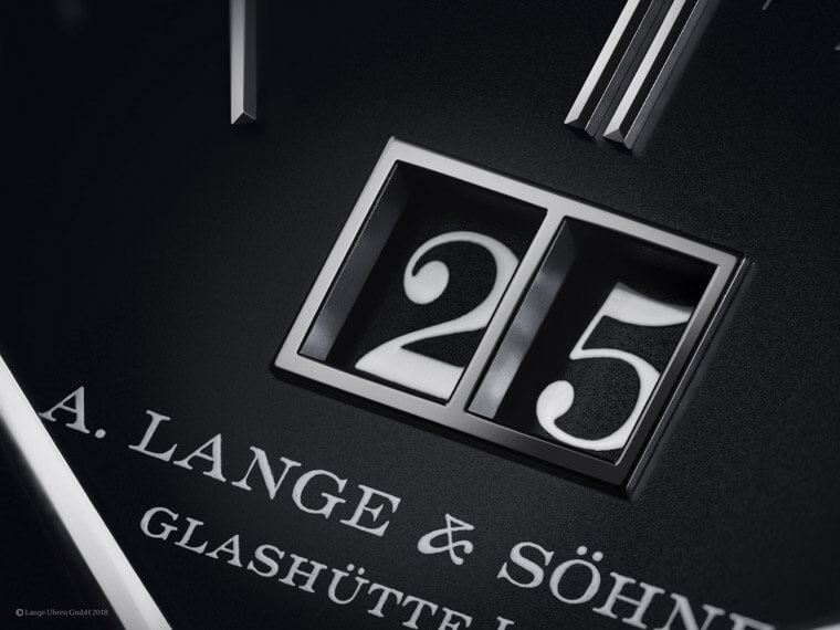 除了大日期這個特色,朗格經(jīng)典款Lange 1還蘊含黃金比例設(shè)計原則?