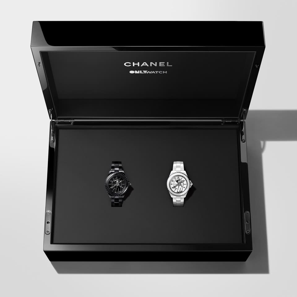 黑白陶瓷J12演繹香奈兒女士風(fēng)采特別版有兩大亮點(diǎn)