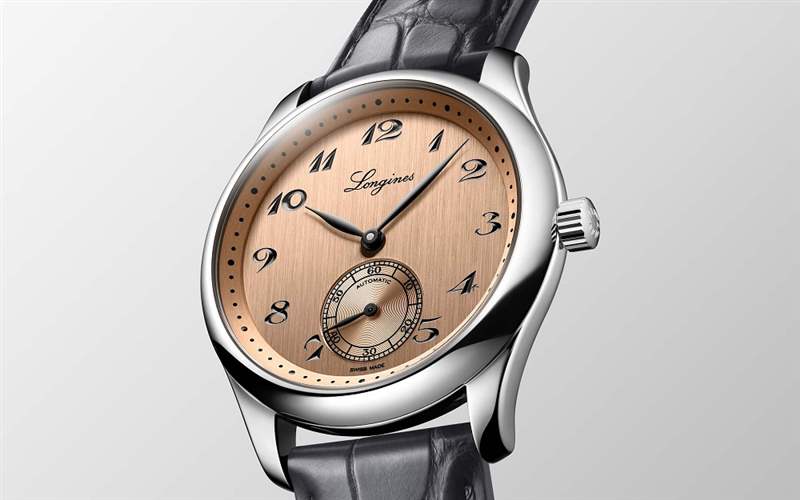 『新表』浪琴推出Master Small Seconds小秒針腕表：凹雕時標(biāo)