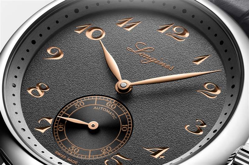 『新表』浪琴推出Master Small Seconds小秒針腕表：凹雕時標(biāo)