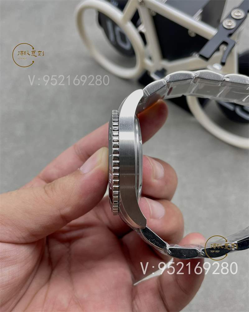 如何分辨ZF廠康卡斯?jié)撍?ZF廠浪琴康卡斯用的什么機芯