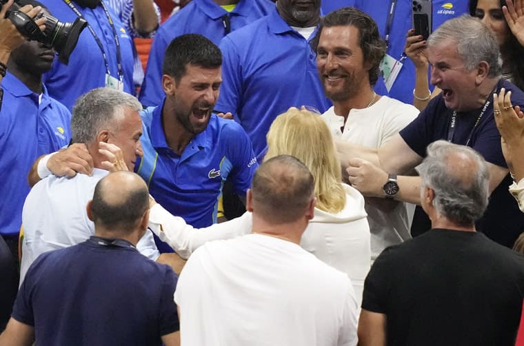 2023美網(wǎng)喬科維奇勇奪第24座大滿貫冠軍手上再度亮出高話題陶瓷表