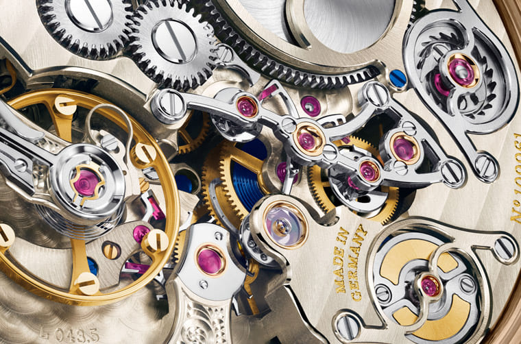 朗格Zeitwerk十進制三問表改采品牌獨家蜂蜜金材質(zhì)亮相